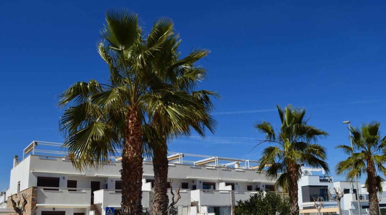 Comfortable Apartment In Torre De La Horadada Exterior photo